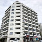 サムネイル：建物外観