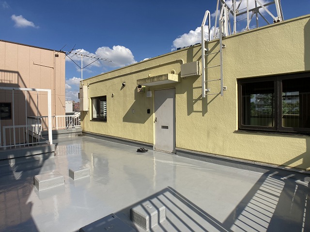 画像:玄関前ルーフ