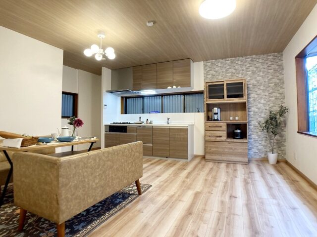 市川市八幡一丁目　戸建