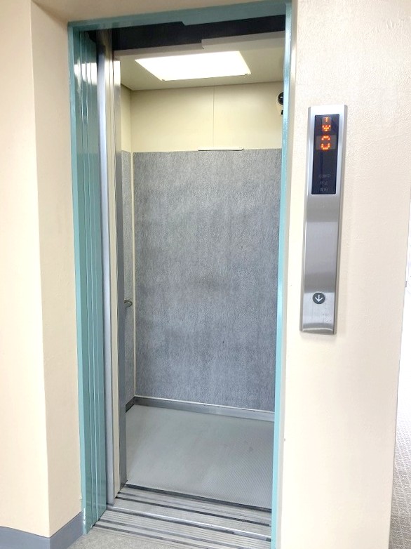 画像:エレベーター
