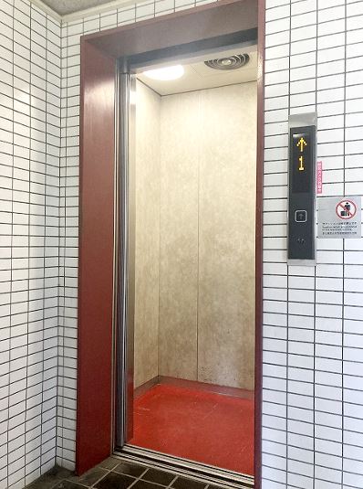 画像:エレベーター