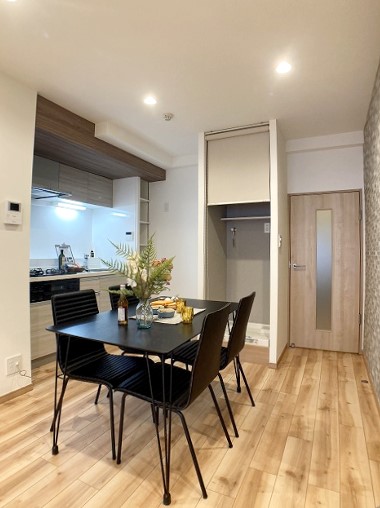 画像:ダイニング&洗濯パン