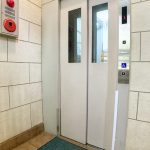 サムネイル：エレベーター
