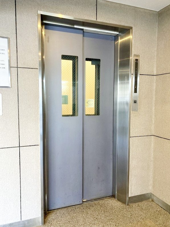 画像:エレベーター